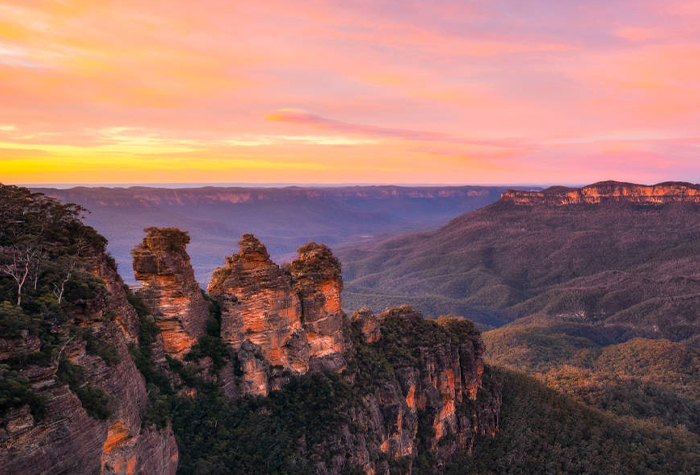 New South Wales Holidays - photo of the Blue Mountains.